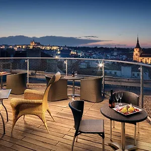**** Otel Metropol Design Old Town Çek Cumhuriyeti